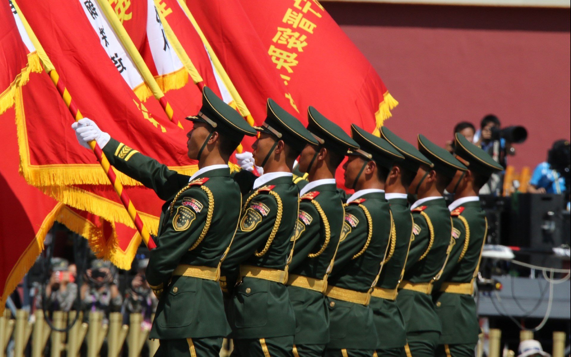 中国篮球联赛精彩瞬间盘点，回顾年度经典比赛，中国最精彩篮球比赛