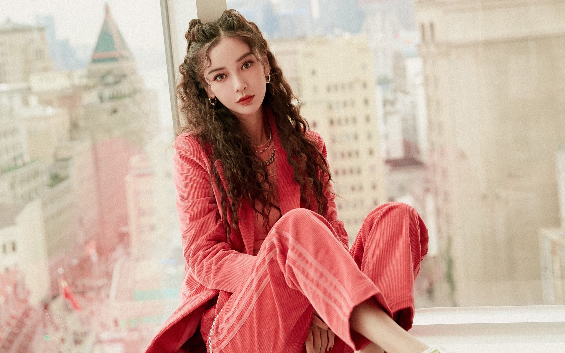 利物浦在欧冠小组赛中稳步前行,追逐冠军梦想