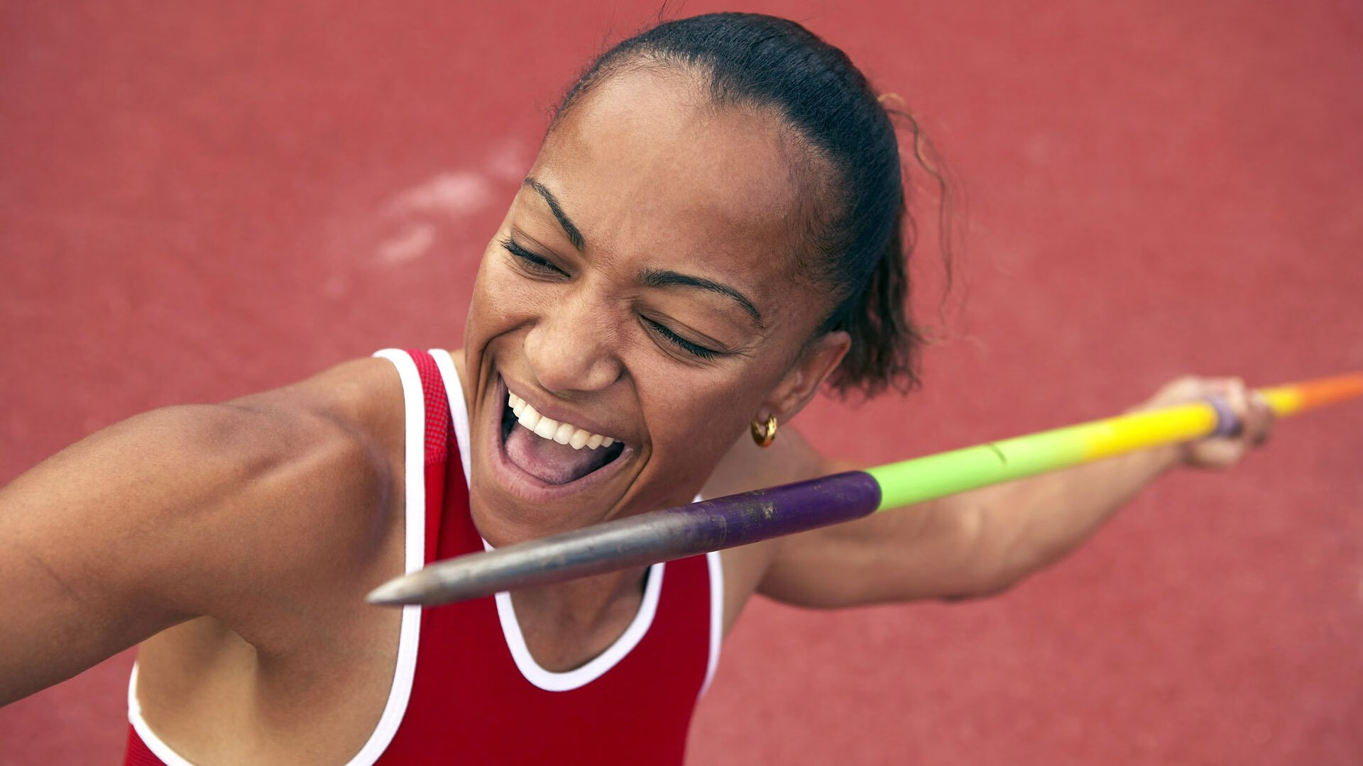 爱游戏登录-《电竞赛事的多平台联动：直播+短视频+社交新体验》，电竞赛事现场